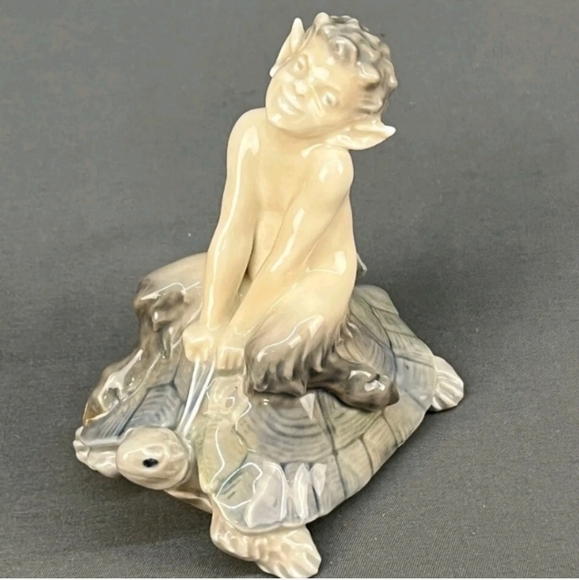 Royal Copenhagen Denmark Porcelain Faun on Tortoise #858; Mint condition - Picture 4 of 13